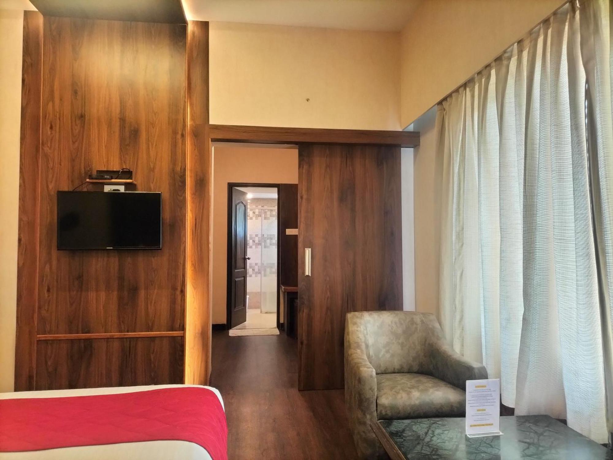Zip By Spree Hotels Surabi International Vellore Exterior photo