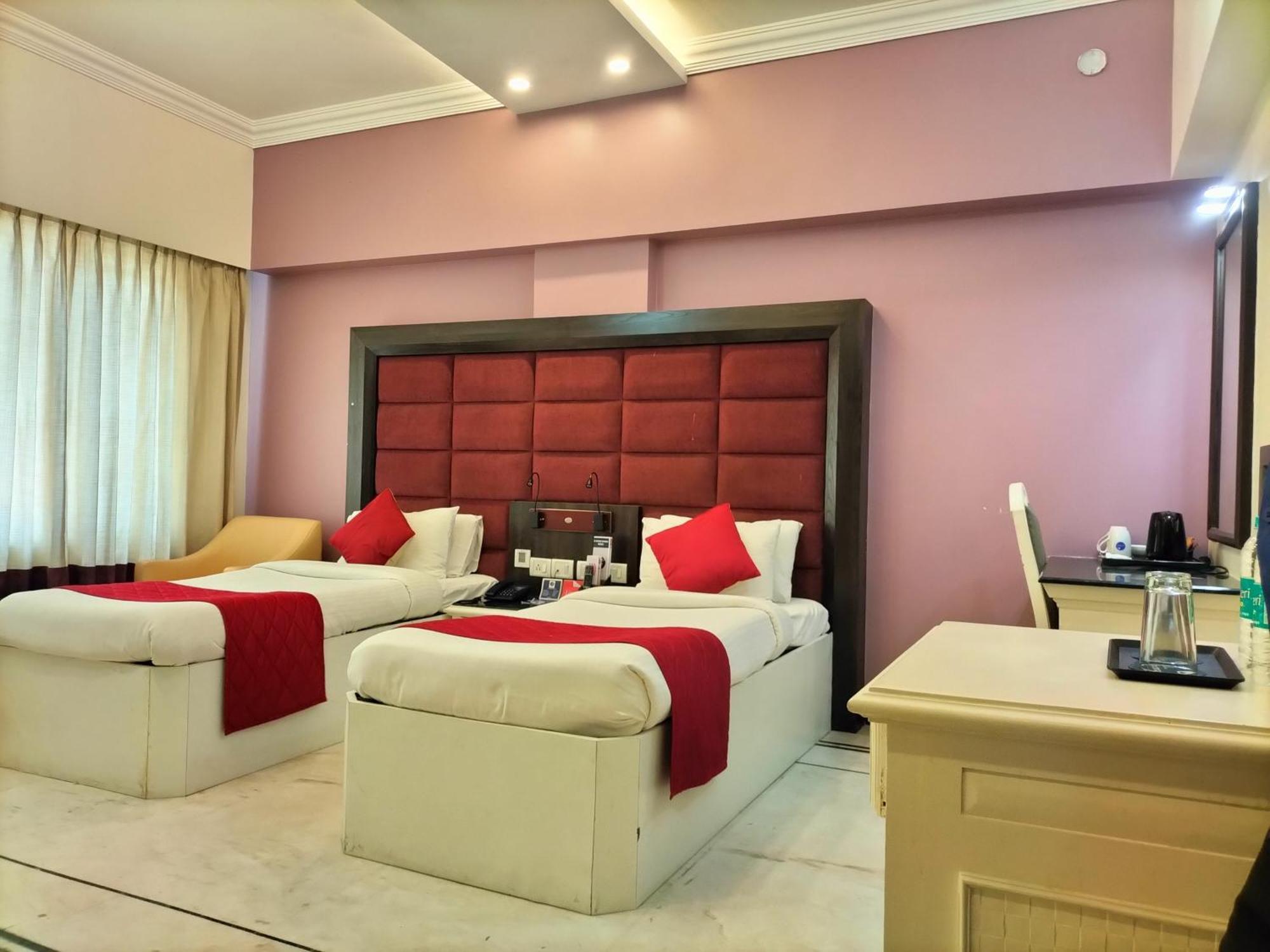 Zip By Spree Hotels Surabi International Vellore Exterior photo