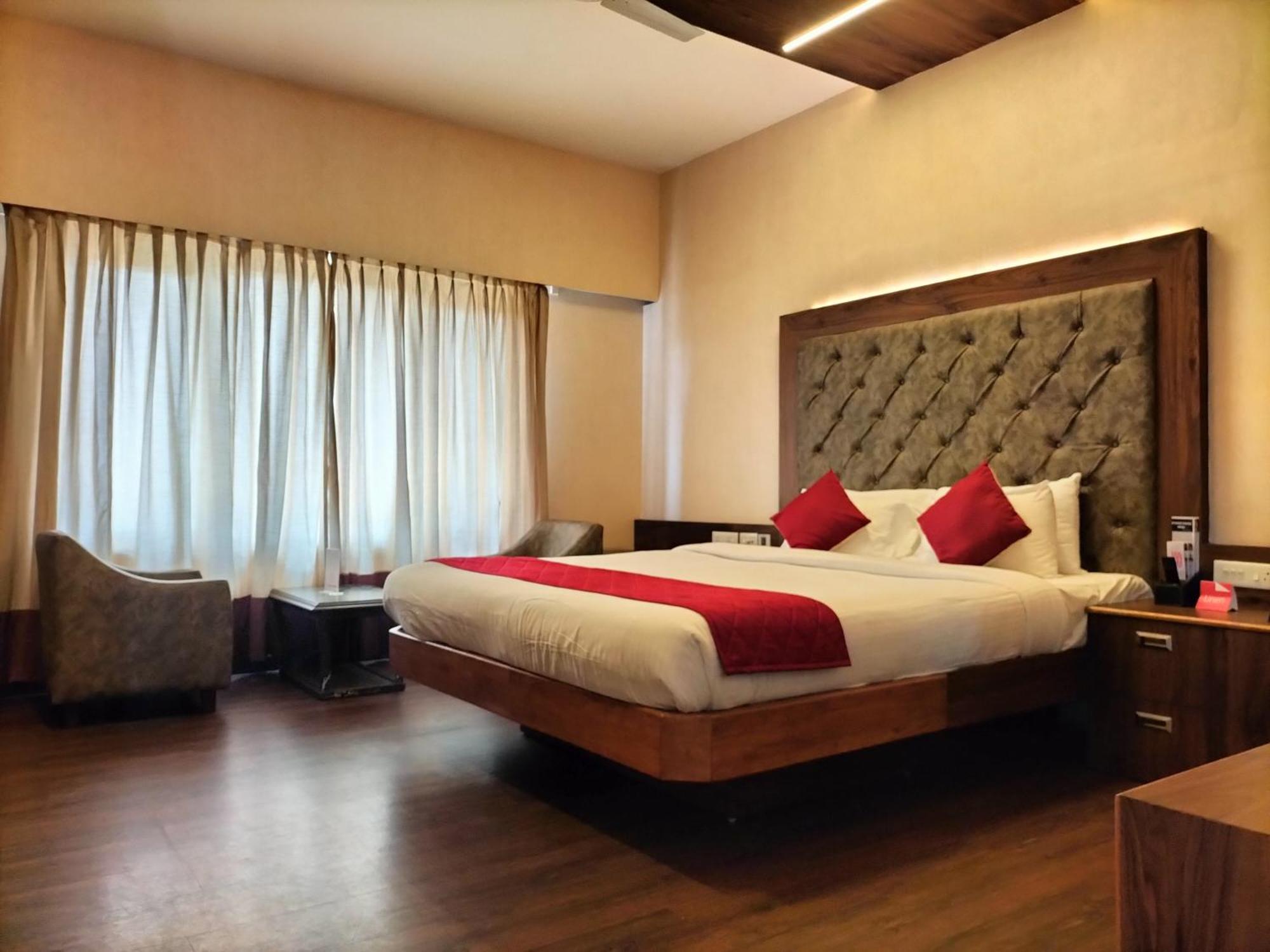 Zip By Spree Hotels Surabi International Vellore Exterior photo
